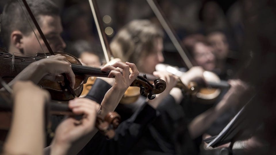 strings in rock